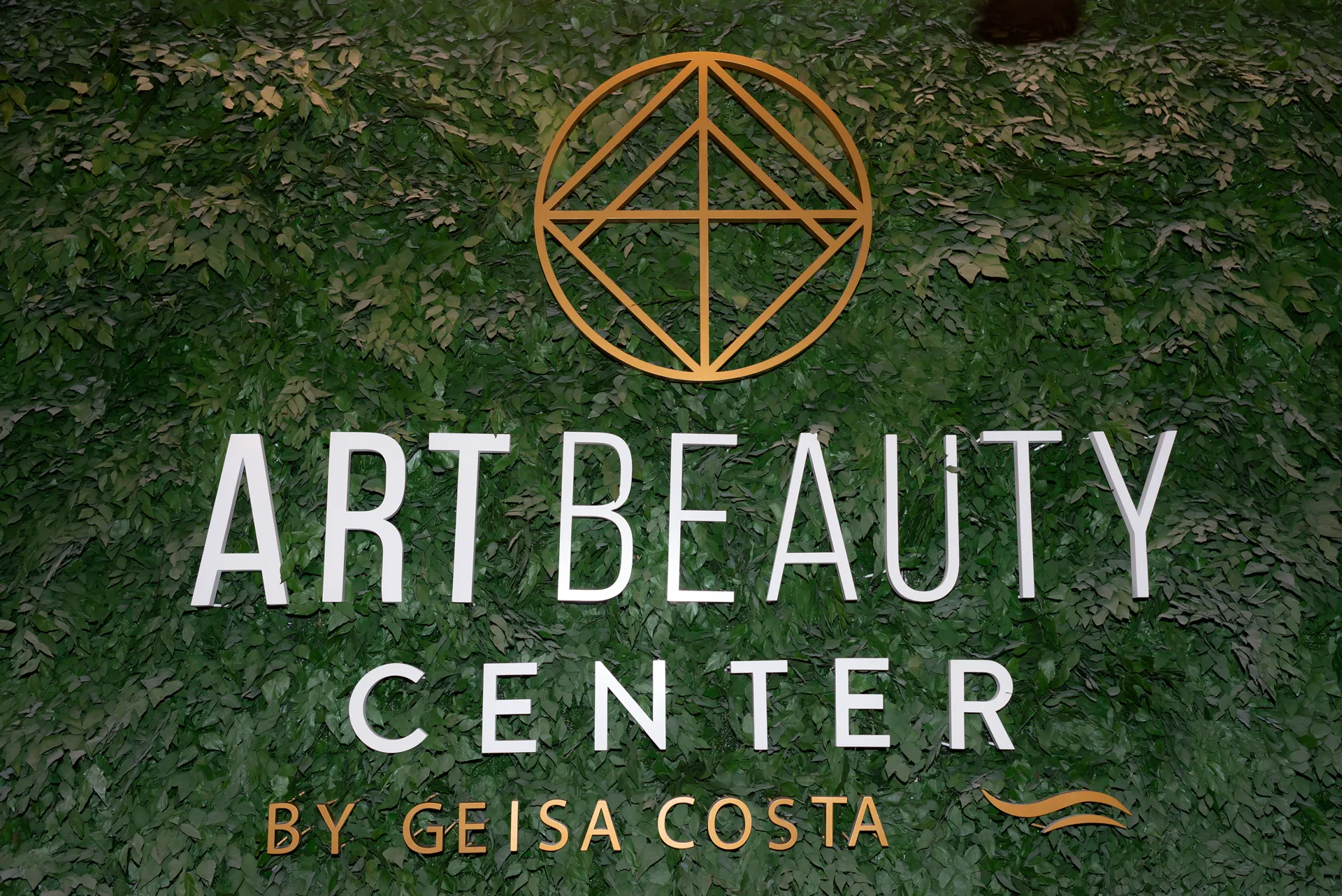 Ambiente do Art Beauty Center, projeto One Office